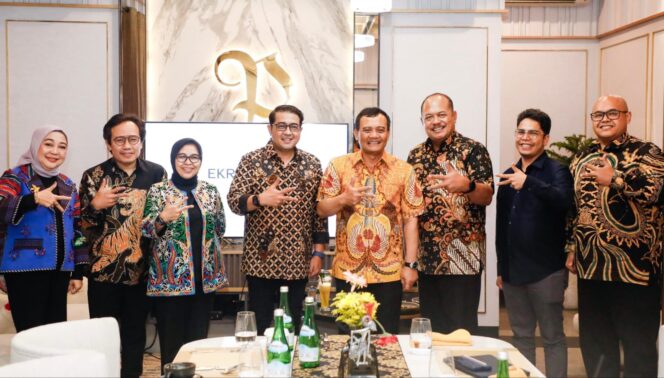 
					Ahmad Luthfi Tegaskan Dukungan Penguatan Ekonomi Kreatif Usai Bertemu Menteri Parekraf