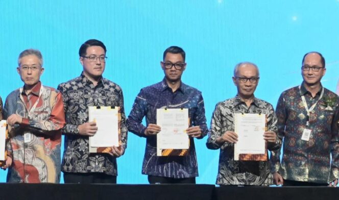 
					Disaksikan Presiden Prabowo, PLN Teken Kerja Sama Pemanfaatan Gas Domestik di IPA Convex 2025