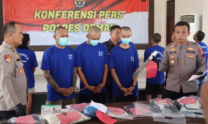 
					Polres Demak Tangkap 25 Tersangka dalam Operasi Aman Candi 2025