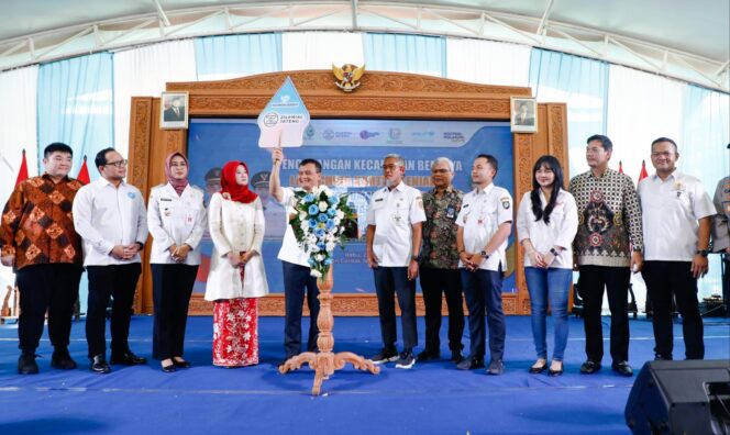 
					100 Hari Kepemimpinan Luthfi-Yasin, Perkenalkan Kartu Zilenial, Akses Gratis untuk Pengembangan Anak Muda