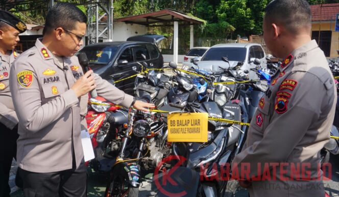 
					Polres Purbalingga Amankan Puluhan Motor Terkait Balap Liar dan Upaya Tawuran Remaja