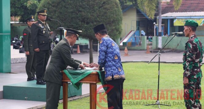 
					Kodim 0736/Batang Gelar Tradisi Pelepasan Anggota Pindah Satuan dan Purnawirawan