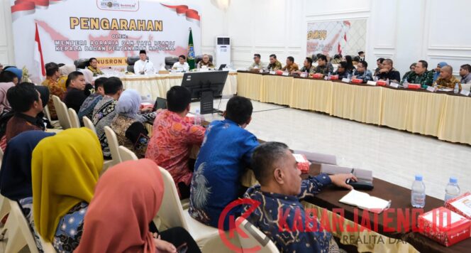 
					Menteri Nusron Minta Jajaran Kanwil BPN Provinsi Sulawesi Tenggara Percepat Validasi Data Pertanahan dan Tingkatkan Kualitas Layanan