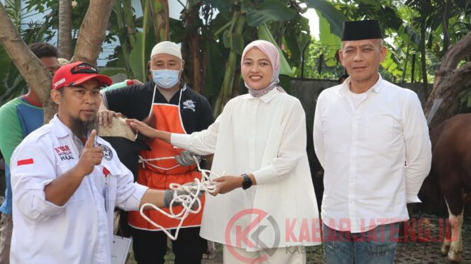 
					Polres Semarang Sembelih 12 Hewan Kurban di Hari Raya Idul Adha 1446 H