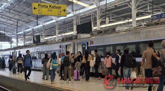 
					Libur Panjang Iduladha 1446 H, Jumlah Penumpang KAI Melonjak 