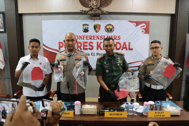
					Pria Bersenjata Tajam Serang Polisi Lalu Lintas di Kendal, Ngaku Anggota Kostrad