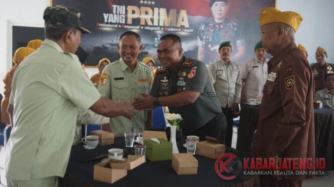 
					Kodim 0736/Batang Bangun Kebersamaan Lewat Komsos Bersama Keluarga Besar TNI