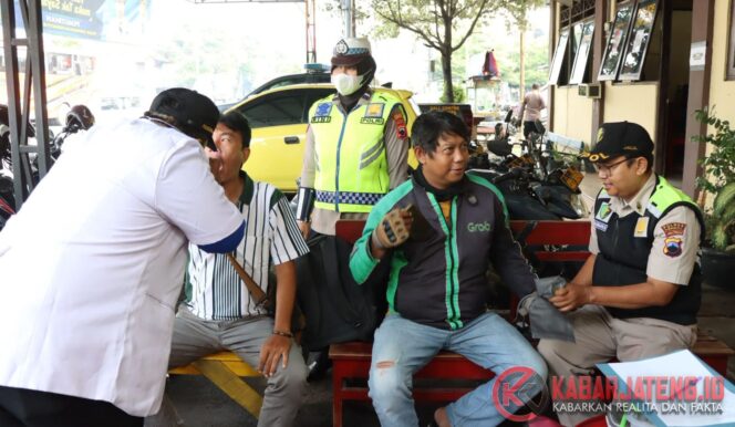 
					Polres Kendal Gelar Pemeriksaan Kesehatan Gratis bagi Pengemudi Ojek Online
