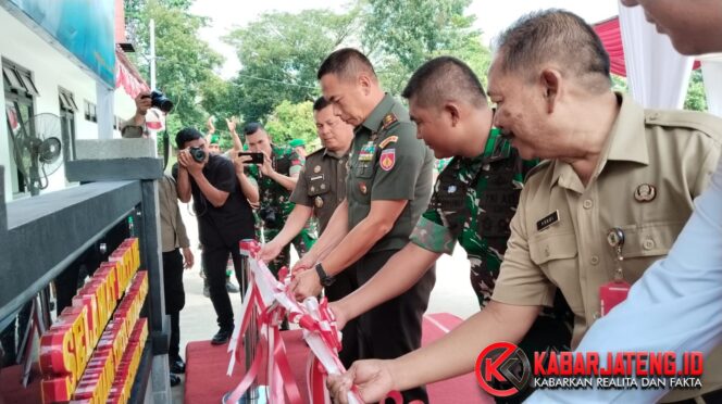 
					Fasilitas Baru di Purbalingga, Pangdam IV/Diponegoro Resmikan Makoramil dan Kolam Renang Militer