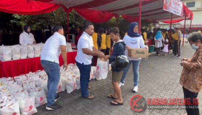 
					Meriahkan HUT Bhayangkara ke-79, Bhayangkari Polrestabes Semarang Gelar Bazaar UMKM