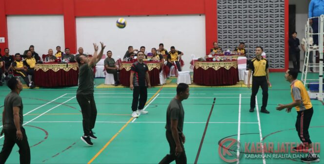 
					Polres Demak Gelar Turnamen Voli “Kapolres Cup 2025”, Wujudkan Sinergi dan Cari Bibit Atlet untuk Porprov Jateng