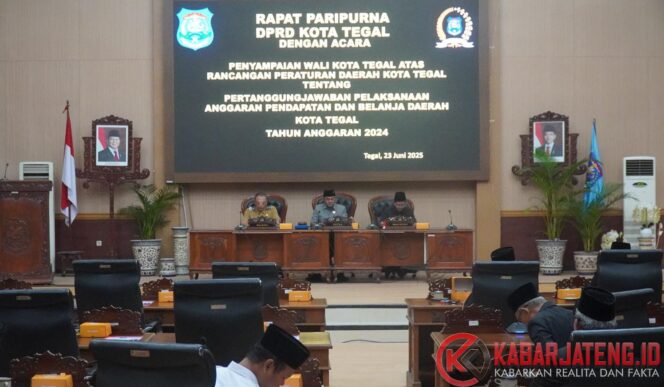 
					Wali Kota Tegal Sampaikan Raperda Pertanggungjawaban APBD 2024 dalam Rapat Paripurna DPRD