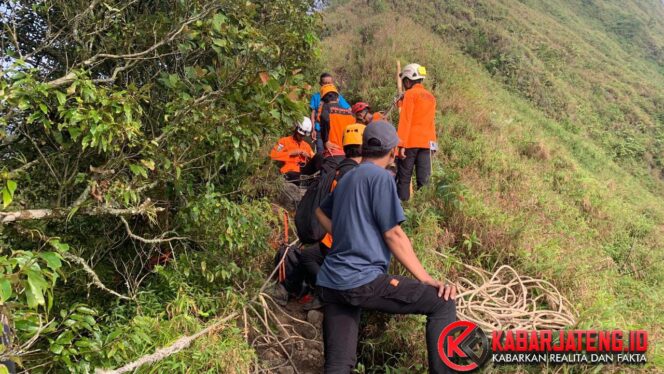 
					Pendaki Perempuan Asal Kudus Tewas Terjatuh ke Jurang Saat Tektok Gunung Muria