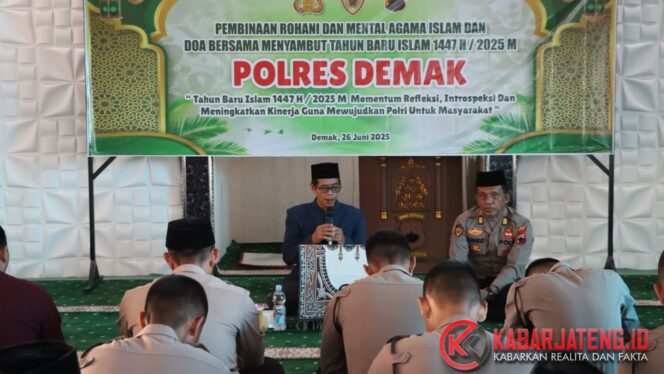 
					Polres Demak Gelar Pengajian dan Doa Bersama Sambut Tahun Baru Islam 1447 Hijriah