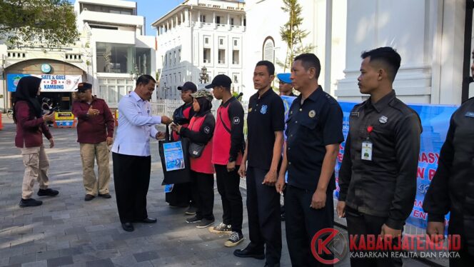 
					Bapas Semarang Gaungkan Aksi Sosial Sambut Penerapan KUHP Baru Lewat Gerakan Nasional Klien Bapas Peduli