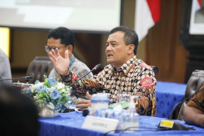 
					Pemerintah Provinsi Jawa Tengah Gelar Rapat Koordinasi Bahas Perumahan, Permukiman, dan Banjir Rob
