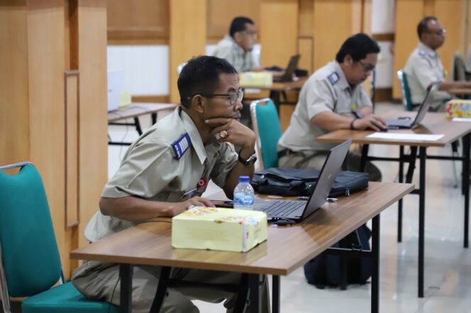 
					Kanwil BPN Jateng Gelar Ujian Dinas Tingkat I dan II, Puluhan Pegawai Siap Ikuti CBT