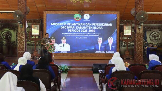 
					Pengurus DPC IWAPI Blora Resmi Dilantik, Bupati Ajak Perkuat UMKM dan Pemberdayaan Perempuan