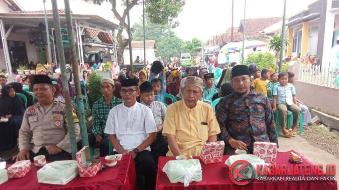
					Sambut Tahun Baru Islam 1447 H, Warga Kalinusu Gelar Pengajian dan Santunan Sosial