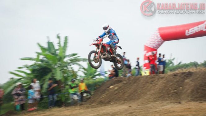 
					Farel Huda Harumkan Kendal di KSAL Cup Hard Enduro Internasional 2025
