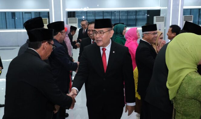 
					Lantik Pejabat Struktural dan Fungsional, Wamen Ossy Minta Jajaran Bekerja Adaptif terhadap Tantangan Zaman