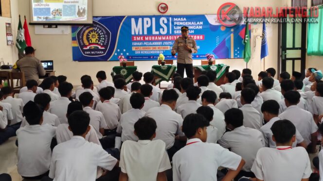 
					Polres Jepara Edukasi Pelajar Soal Bahaya Narkoba dan Pentingnya Tertib Lalu Lintas saat MPLS