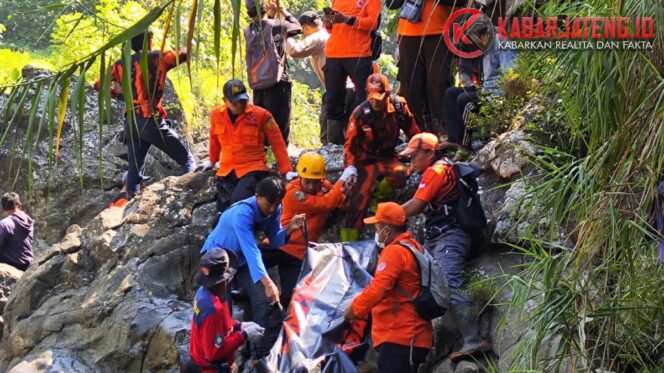 
					Tim SAR Gabungan Temukan Jasad Pria Hilang di Hutan Pandanarum, Banjarnegara
