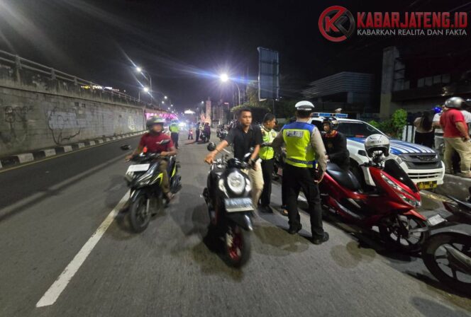 
					Satlantas Polrestabes Semarang Gelar Razia Malam Antisipasi Balap Liar dalam Operasi Patuh Candi 2025