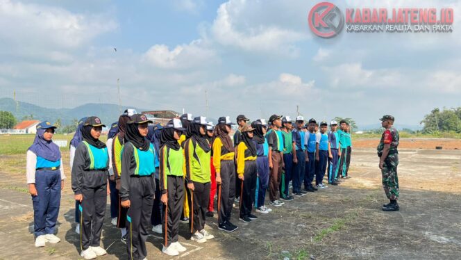 
					Babinsa Koramil Tersono dan Panitia Gelar Seleksi Calon Paskibra Kecamatan