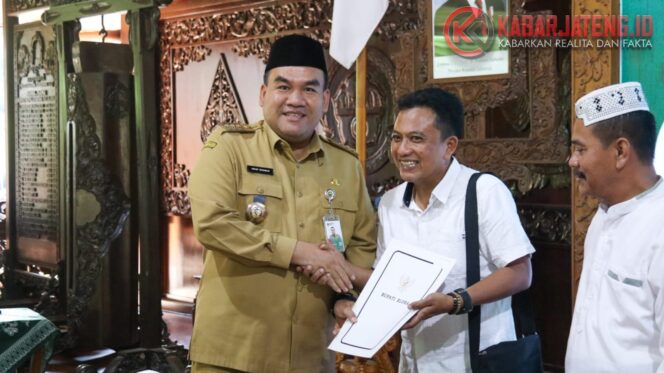 
					Sebanyak 579 Jamaah Haji Blora Resmi Bergabung dengan IPHI, Bupati Dorong Peran Aktif di Masyarakat