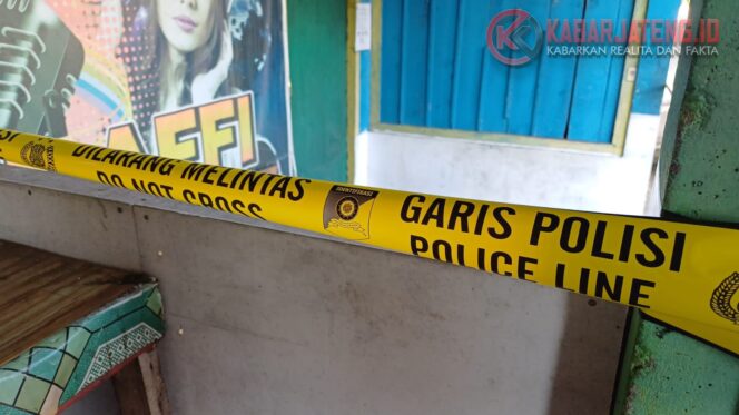 
					Dendam Lama Berujung Maut, Dua Pria di Bergas Tikam Rekan Sendiri di Tempat Karaoke