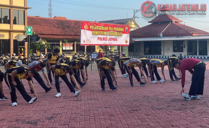 
					Ratusan Personel Polres Jepara Jalani Tes Kesamaptaan Jasmani, Ini Tujuannya