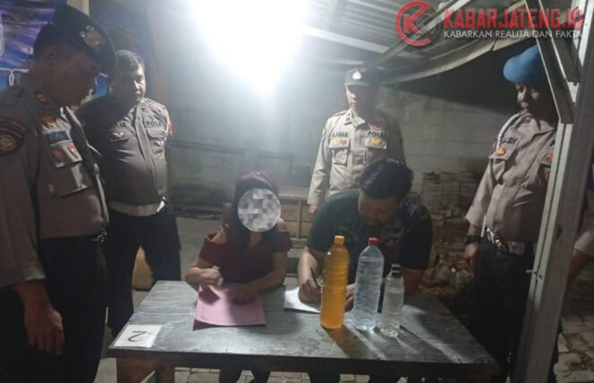 
					Razia KRYT Polsek Pedurungan: Ciu dan Gedang Klutuk Ilegal Disita