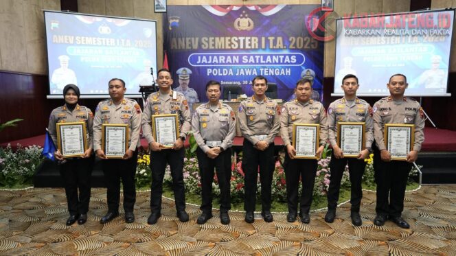 
					Satlantas Polres Tegal Raih Penghargaan Tertinggi atas Sosialisasi ODOL Tingkat Polda Jateng