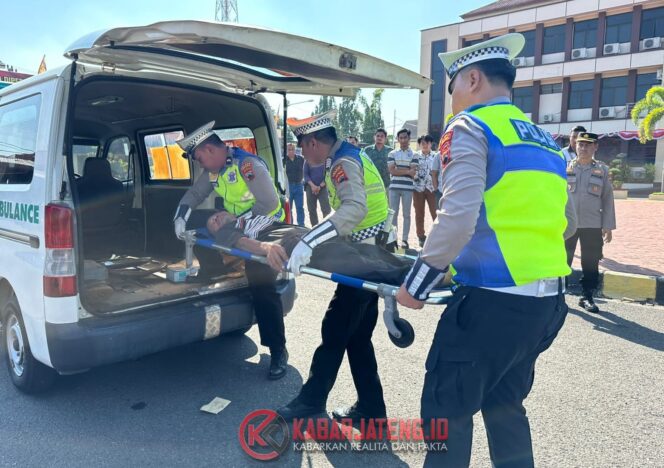 
					Polres Jepara Gelar Latihan Olah TKP Laka Lantas untuk Tingkatkan Profesionalisme Personel