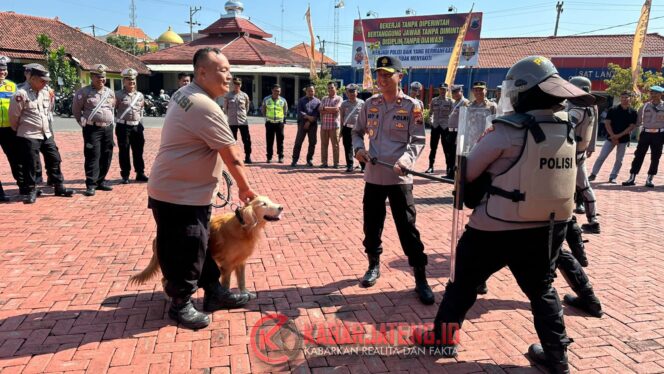 
					Polres Jepara Tingkatkan Profesionalisme Personel Melalui Pelatihan Fungsi Teknis Samapta