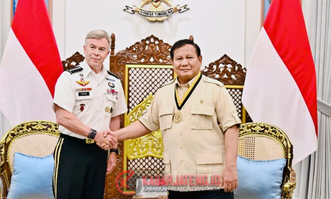 
					Pererat Kerja Sama Pertahanan, Presiden Prabowo Terima Kunjungan Komandan Operasi Khusus AS di Istana Merdeka