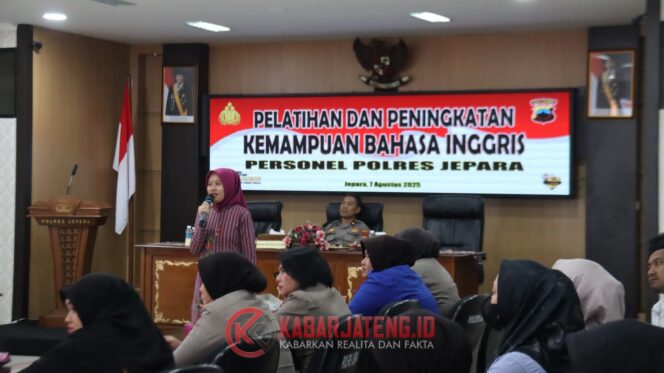 
					Polres Jepara Tingkatkan Kompetensi Personel Lewat Pelatihan Public Speaking Bahasa Inggris