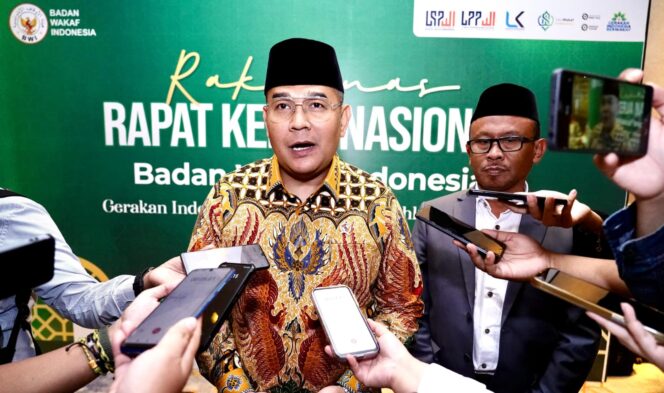 
					Kementerian ATR/BPN Raih Penghargaan Pendukung Percepatan Sertifikasi Tanah Wakaf oleh BWI Awards