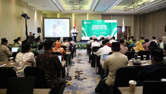 
					Jadi Pembicara di Rakernas BWI, Menteri Nusron Tegaskan Target Sertipikasi Wakaf hingga 2028