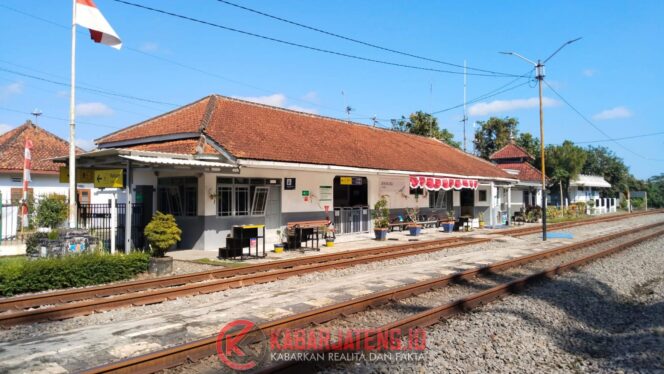 
					Dua Tahun Beroperasi Kembali, Stasiun Jeruklegi Catat Lonjakan Penumpang dan Perkuat Layanan