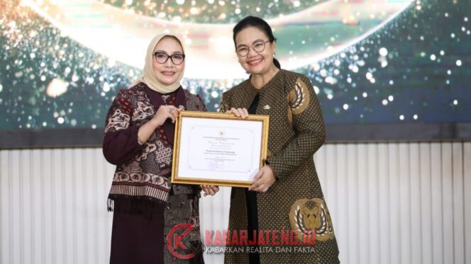 
					Kota Semarang Raih Predikat Utama Kota Layak Anak 2025 dari Kementerian PPPA