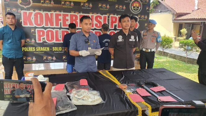 
					Polres Sragen Amankan Dua Pelaku Pembalakan Liar di Hutan Jenar, Kerugian Ditaksir Rp15 Juta