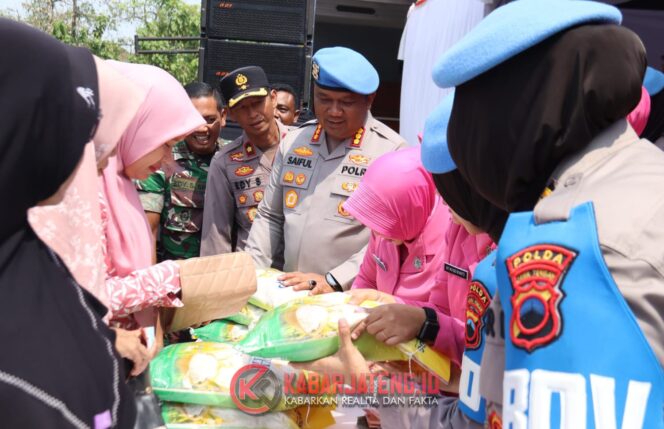 
					Polri Gelar Gerakan Pangan Murah di Jepara, Beras Dijual di Bawah Harga Pasar