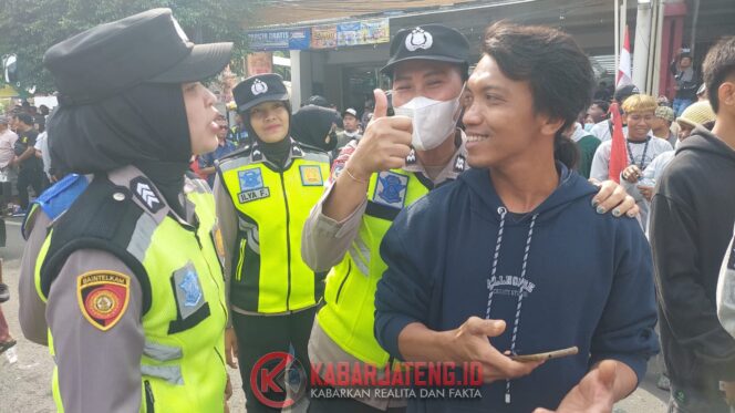 
					Kawal Aksi Damai di Pati, Polisi Gunakan Pendekatan Humanis untuk Sampaikan Himbauan