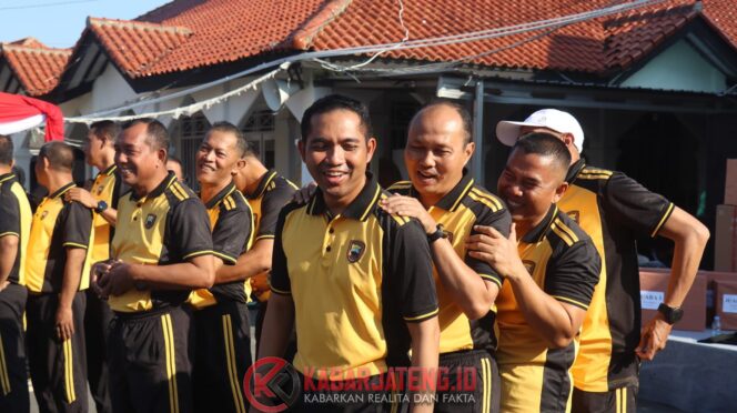
					Melebur dalam Tawa, Menguatkan Persatuan: Semarak 17-an di Polres Tegal