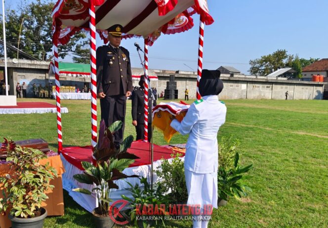 
					Pejabat Utama Polres Jepara Jadi Inspektur Upacara HUT ke-80 RI di Setiap Kecamatan