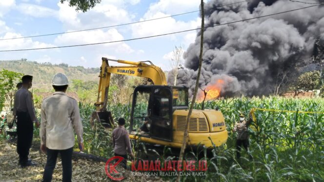 
					Kebakaran Sumur Minyak di Blora Tewaskan Tiga Warga, Dua Lainnya Luka Bakar