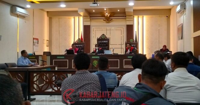 
					Suasana sidang di PN Pati 