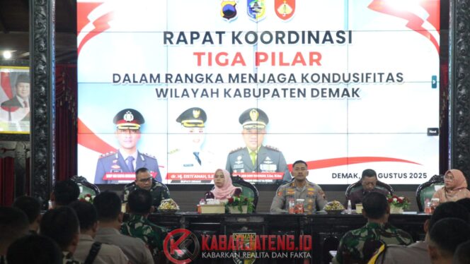 
					Polres Demak Gelar Rakor Tiga Pilar, Perkuat Sinergi untuk Jaga Kamtibmas